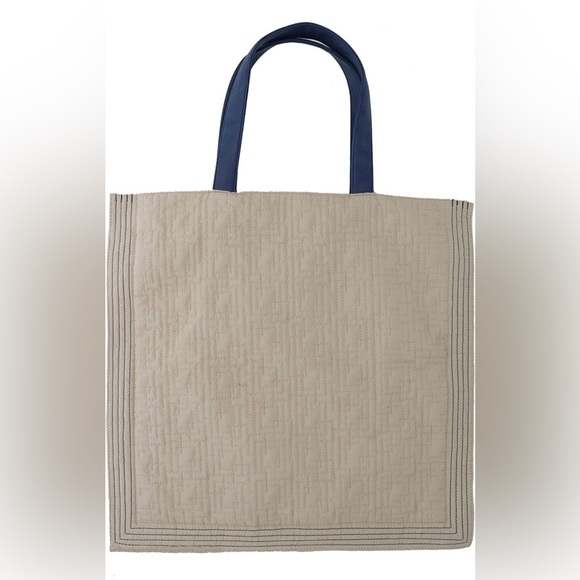 Win&Co Quilted Tote Cream Beige Blue Handles Blue Stitching Purse Versatile - Picture 2 of 8